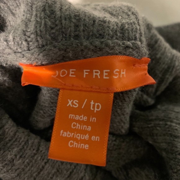 Women’s Joe Fresh Turtleneck - Picture 3 of 3